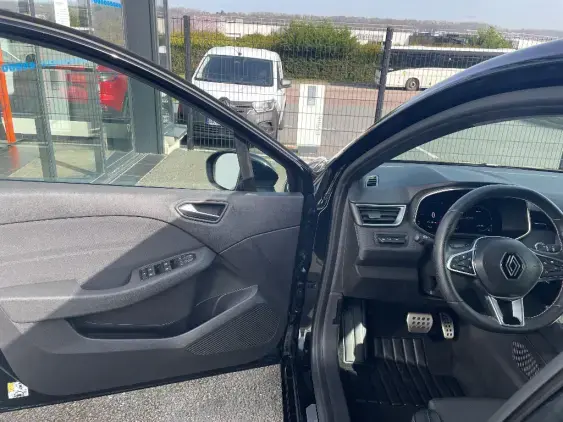 RENAULT CLIO V - voiture d'occasion - Photo 19