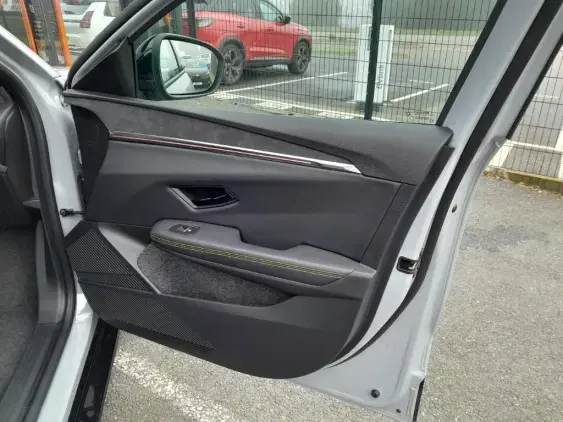 RENAULT MEGANE V - voiture d'occasion - Photo 18