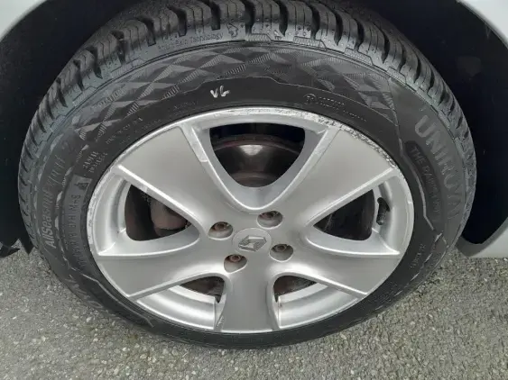 RENAULT CLIO IV - voiture d'occasion - Photo 20