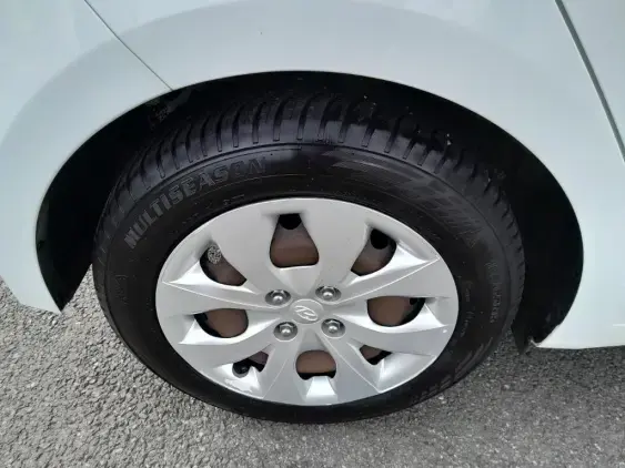 HYUNDAI i20 II - voiture d'occasion - Photo 22