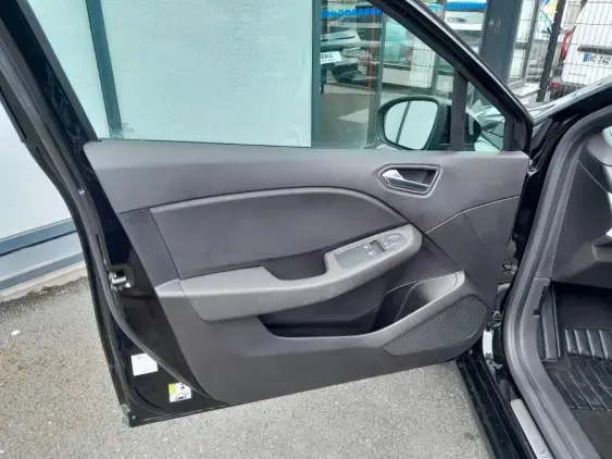 RENAULT CLIO V - voiture d'occasion - Photo 17