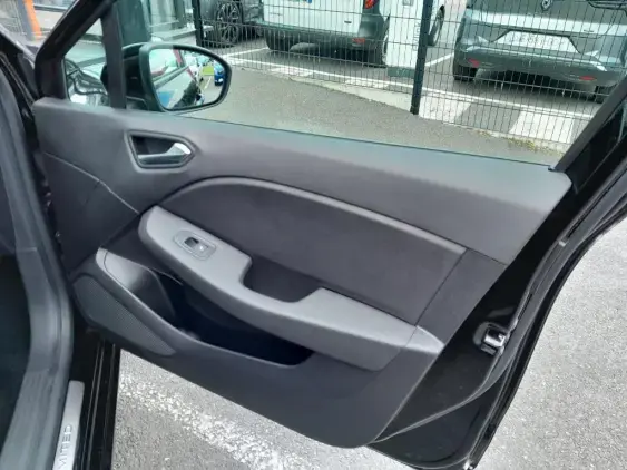 RENAULT CLIO V - voiture d'occasion - Photo 18