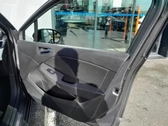 RENAULT CLIO V - voiture d'occasion - Photo 18