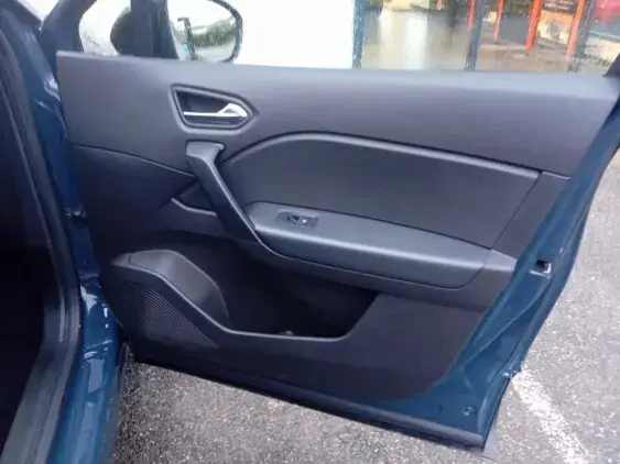 RENAULT CAPTUR II - voiture d'occasion - Photo 18