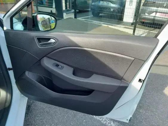 RENAULT CLIO V - voiture d'occasion - Photo 18