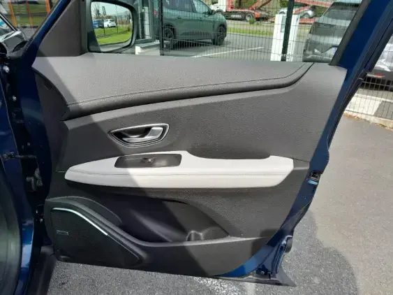 RENAULT SCENIC IV - voiture d'occasion - Photo 18