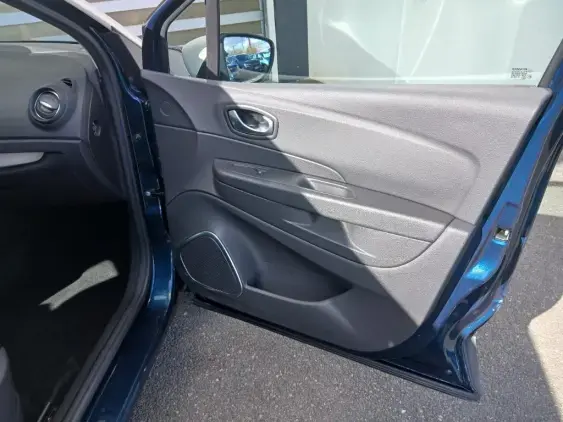 RENAULT CAPTUR - voiture d'occasion - Photo 20