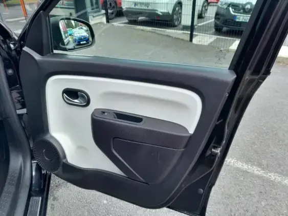 RENAULT TWINGO III - voiture d'occasion - Photo 18