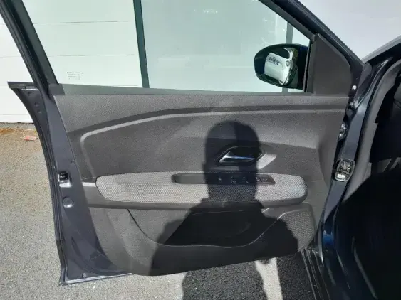 DACIA SANDERO III - voiture d'occasion - Photo 17