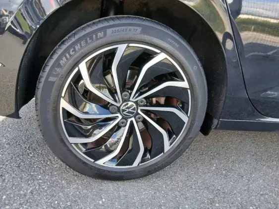 VOLKSWAGEN GOLF VIII - voiture d'occasion - Photo 23