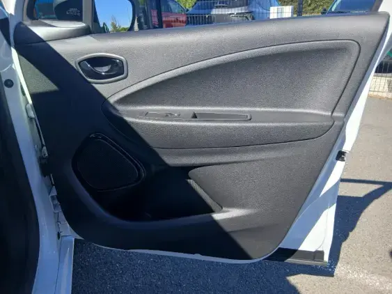 RENAULT ZOE - voiture d'occasion - Photo 18
