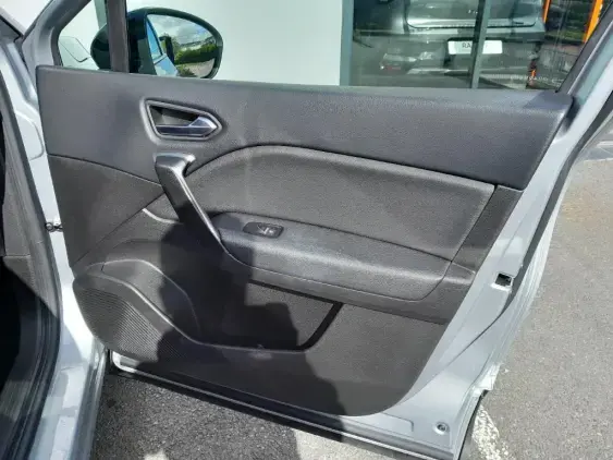 RENAULT CAPTUR II - voiture d'occasion - Photo 18