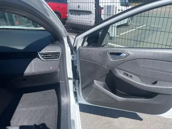 RENAULT CLIO V - voiture d'occasion - Photo 20