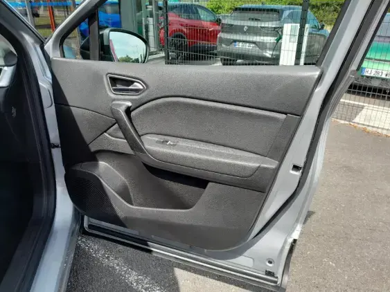 RENAULT CAPTUR II - voiture d'occasion - Photo 18