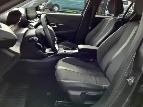 PEUGEOT 208 II - voiture d'occasion - Photo 16