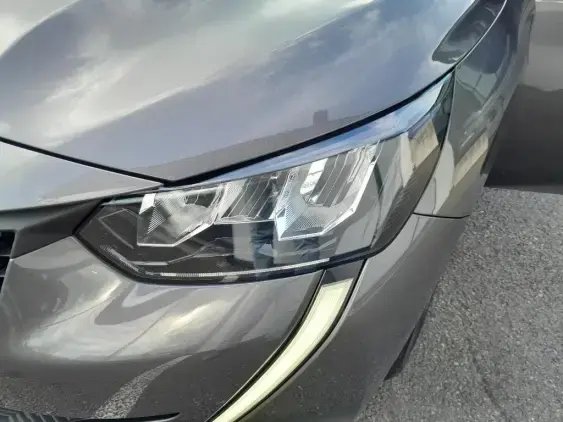 PEUGEOT 208 II - voiture d'occasion - Photo 19
