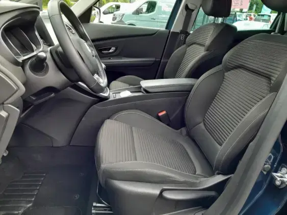 RENAULT SCENIC IV - voiture d'occasion - Photo 16
