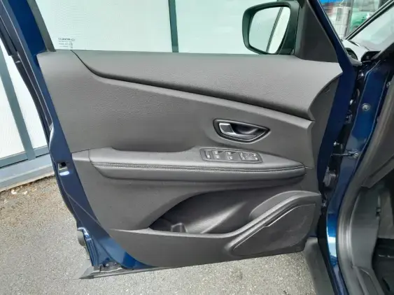 RENAULT SCENIC IV - voiture d'occasion - Photo 17