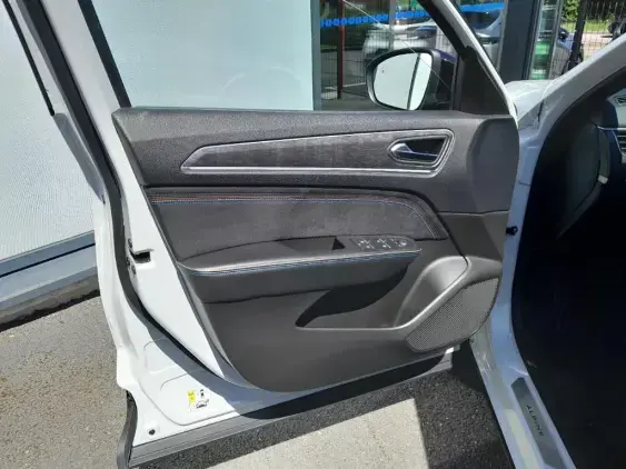 RENAULT ARKANA - voiture d'occasion - Photo 17
