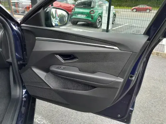 RENAULT MEGANE V - voiture d'occasion - Photo 18