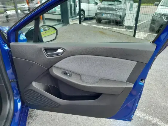 RENAULT CLIO V - voiture d'occasion - Photo 18