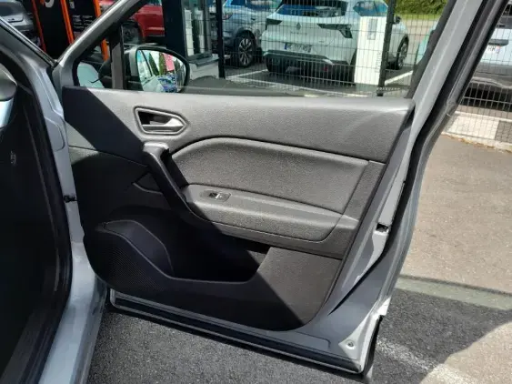 RENAULT CAPTUR II - voiture d'occasion - Photo 18