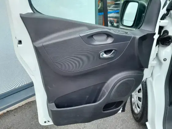 RENAULT TRAFIC FG III - voiture d'occasion - Photo 17