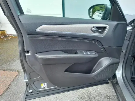 RENAULT ARKANA - voiture d'occasion - Photo 17