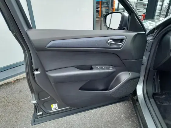 RENAULT ARKANA - voiture d'occasion - Photo 17