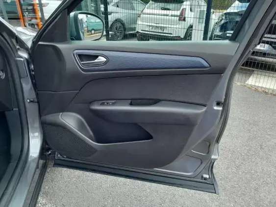 RENAULT ARKANA - voiture d'occasion - Photo 18