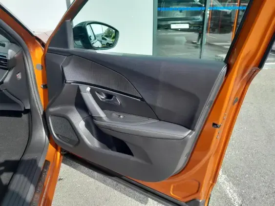 PEUGEOT 2008 II - voiture d'occasion - Photo 18