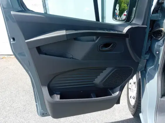 RENAULT TRAFIC III - voiture d'occasion - Photo 17