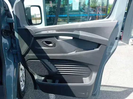 RENAULT TRAFIC III - voiture d'occasion - Photo 18