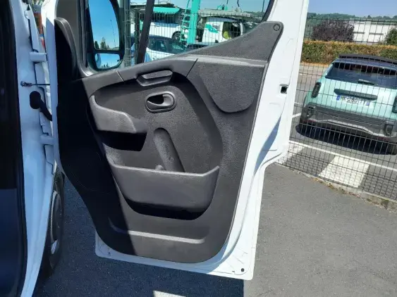 RENAULT MASTER FG III - voiture d'occasion - Photo 17