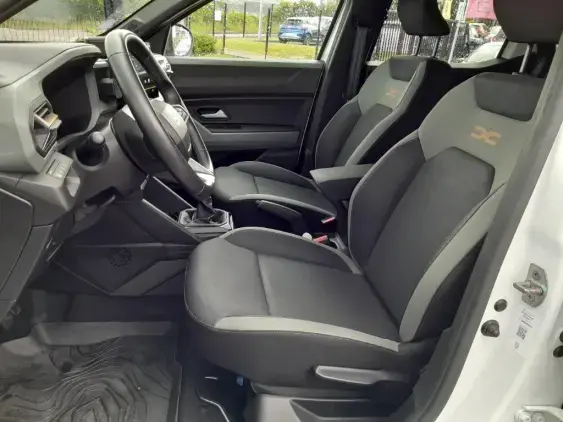 DACIA DUSTER III - voiture d'occasion - Photo 16