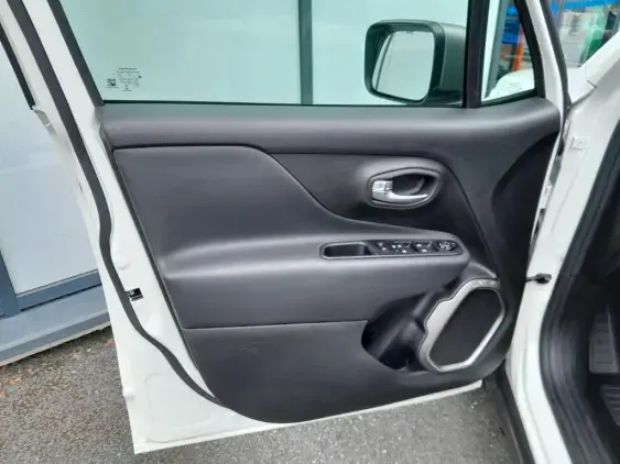 JEEP RENEGADE - voiture d'occasion - Photo 17