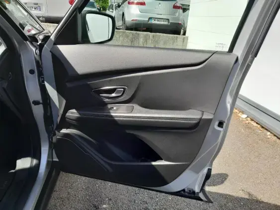 RENAULT GRAND SCENIC IV - voiture d'occasion - Photo 18