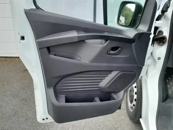RENAULT TRAFIC FG III - voiture d'occasion - Photo 17