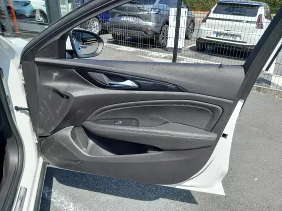 OPEL INSIGNIA B - voiture d'occasion - Photo 18