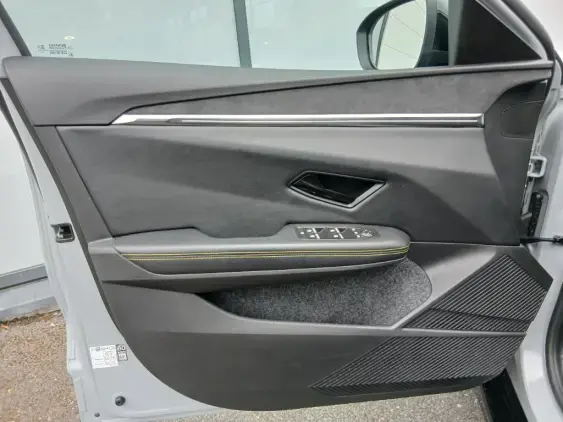 RENAULT MEGANE V - voiture d'occasion - Photo 17
