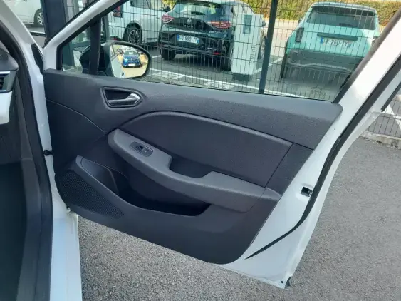 RENAULT CLIO V - voiture d'occasion - Photo 18