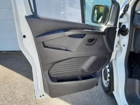 RENAULT TRAFIC FG III - voiture d'occasion - Photo 17