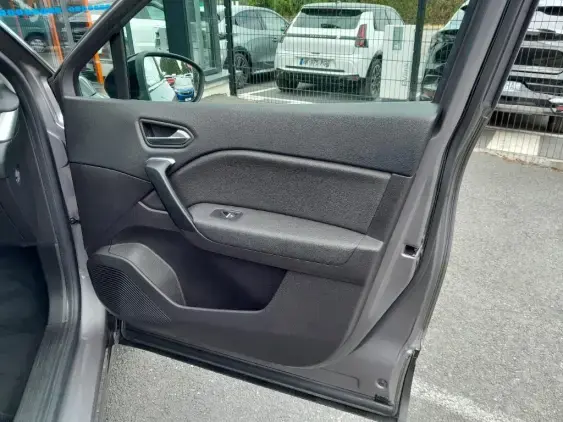 RENAULT CAPTUR II - voiture d'occasion - Photo 18