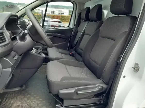 RENAULT TRAFIC FG III - voiture d'occasion - Photo 16