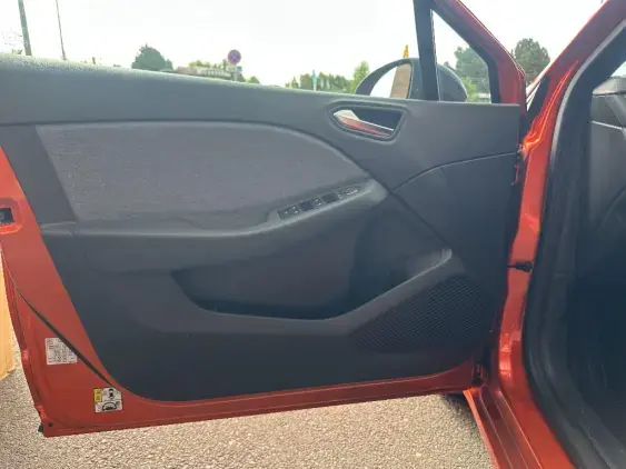 RENAULT CLIO V - voiture d'occasion - Photo 19