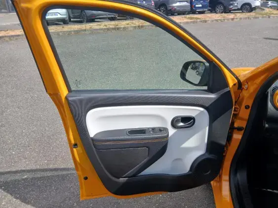 RENAULT TWINGO III - voiture d'occasion - Photo 17