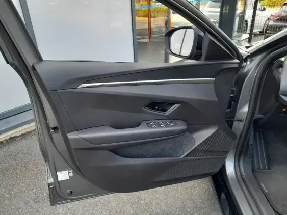 RENAULT MEGANE V - voiture d'occasion - Photo 17