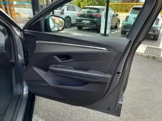 RENAULT MEGANE V - voiture d'occasion - Photo 18