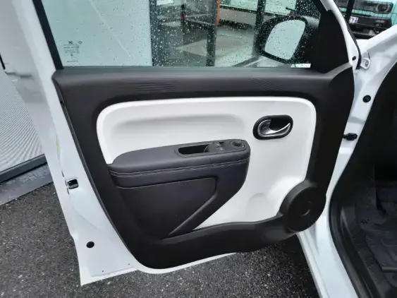 RENAULT TWINGO ELECTRIQUE III - voiture d'occasion - Photo 17