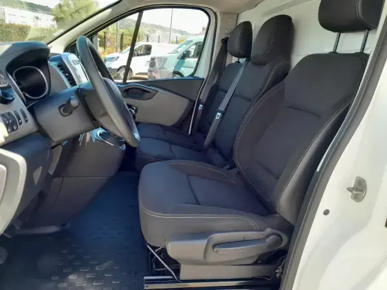 RENAULT TRAFIC III - voiture d'occasion - Photo 16